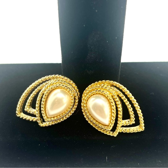 Crown Trifari Jewelry - Vintage Trifari Faux Pearl Gold Tone Pierced Earrings